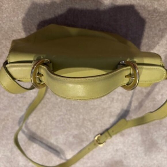 Vintage Coach Leather Chartreuse Cross Body Snap Closure Bag w/ Wallets Included - Picture 6 of 16